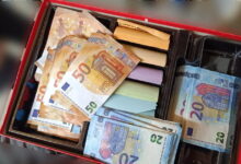 Κατερίνη:-Ανήλικος-διακινούσε-πλαστά-χαρτονομίσματα-και-κάρτες-ΑΤΜ