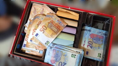 Κατερίνη:-Ανήλικος-διακινούσε-πλαστά-χαρτονομίσματα-και-κάρτες-ΑΤΜ