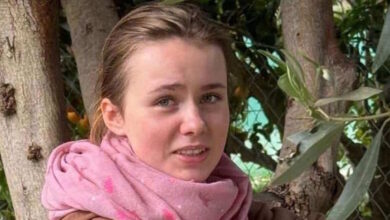 Χωρίς-την-16χρονη-Λόρα-επέστρεψε-στην-Ελλάδα-ο-πατέρας-της-–-Το-κορίτσι-δεν-θέλει-να-τον-συναντήσει-ούτε-παρουσία-κοινωνικού-λειτουργού