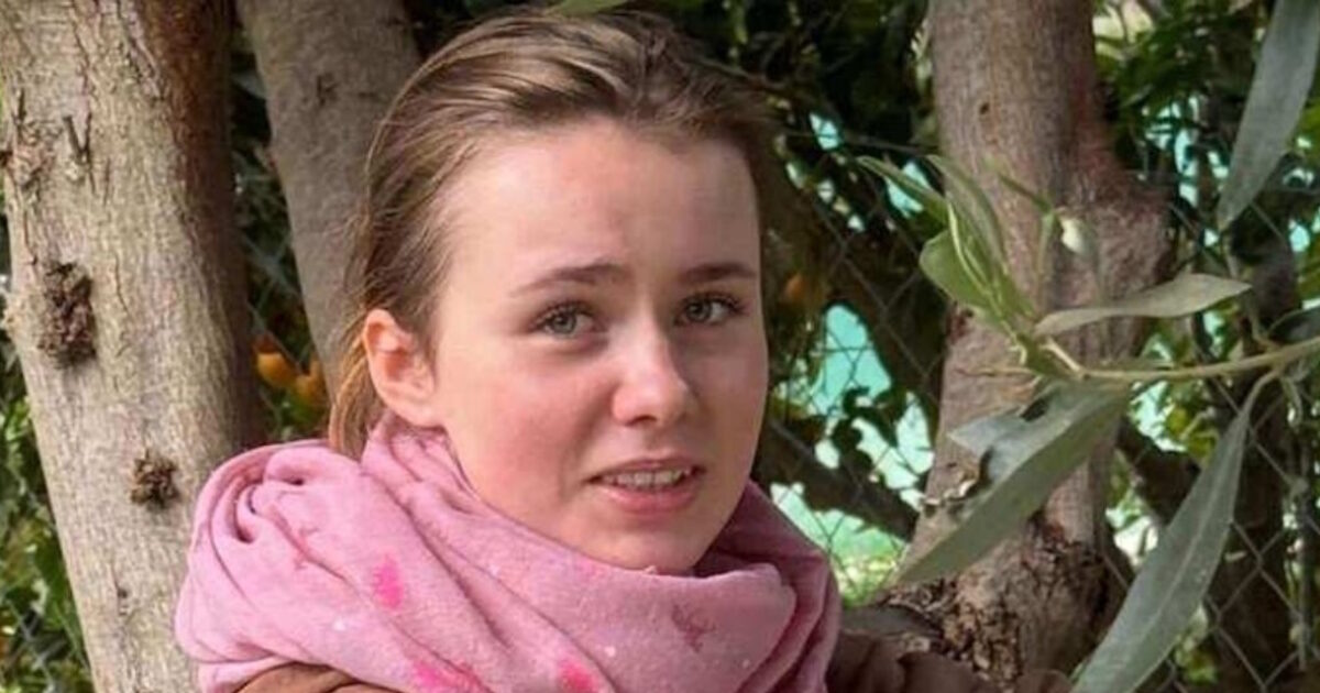 Χωρίς-την-16χρονη-Λόρα-επέστρεψε-στην-Ελλάδα-ο-πατέρας-της-–-Το-κορίτσι-δεν-θέλει-να-τον-συναντήσει-ούτε-παρουσία-κοινωνικού-λειτουργού