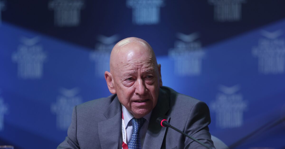 ft:-Γιώργος-Προκοπίου,-ο-Έλληνας-εφοπλιστής-που-δεν-λογαριάζει-τους-πυραύλους-και-τα-drones-στα-Στενά-του-Ορμούζ