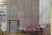 Θρίλερ-στη-ΓΑΔΑ:-Συνελήφθη-48χρονος-Σουδανός-που-απειλούσε-με-χειροβομβίδα-στα-χέρια-και-είχε-άλλες-δύο-στο-σακίδιο-–-Έγινε-ελεγχόμενη-έκρηξη,-εξετάζεται-αν-είναι-αληθινές