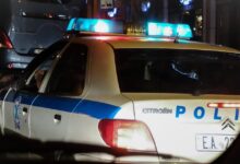 Εξάρχεια:-Έκρηξη-με-γκαζάκια-σε-είσοδο-πολυκατοικίας-–-Προκλήθηκαν-μικρές-φθορές