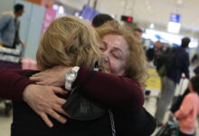 ΥΠΕΞ:-227-Έλληνες-επαναπατρίστηκαν-από-τη-Μέση-Ανατολή-–-Μετ’-εμποδίων-η-επιστροφή-ακόμη-600-από-το-Ντουμπάι