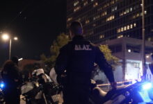 ΓΑΔΑ:-Είχε-σφραγισμένες-σε-τάπερ-τις-χειροβομβίδες-ο-Σουδανός-–-Υποστηρίζει-ότι-τις-βρήκε-σε-άλσος-στην-Ακρόπολη