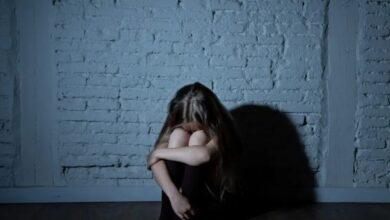 Φρίκη-στην-Αχαΐα:-Ο-γιατρός-που-συνελήφθη-για-παιδική-πορνογραφία-φωτογράφιζε-και-τα-εγγόνια-του