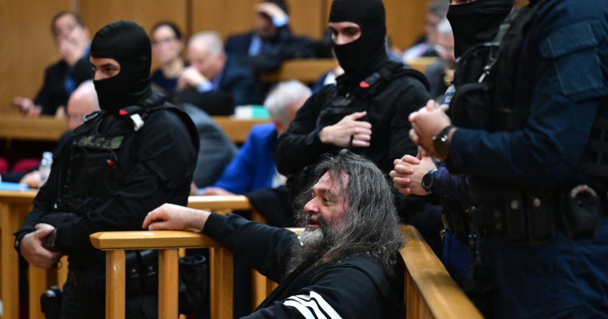 Χρυσή-Αυγή:-Η-εισαγγελέας-απέρριψε-όλα-τα-ελαφρυντικά-–-Επίθεση-Λαγού-στους-δικαστές