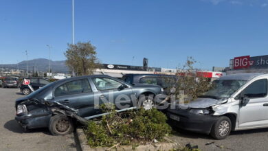 Θεσσαλονίκη:-Ηλικιωμένος-έχασε-τον-έλεγχο-του-αυτοκινήτου-του-και-χτύπησε-8-σταθμευμένα-οχήματα-–-Δύο-ελαφρά-τραυματίες