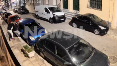 Πειραιάς:-Τέσσερις-ανήλικοι-προσπάθησαν-να-κλέψουν-αυτοκίνητο-με-λοστό-–-«Κρεμάστηκαν-όλοι-μαζί-πάνω-στην-πόρτα-και-την-τραβούσαν»