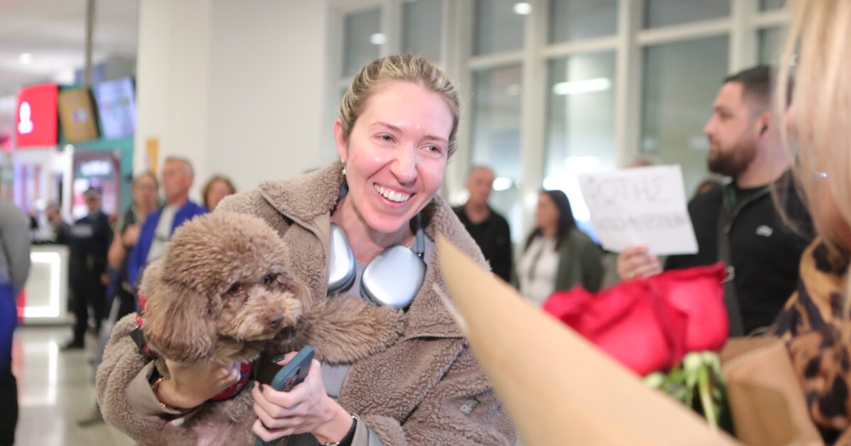 Επαναπατρισμοί-από-Μέση-Ανατολή:-Στους-1.039-οι-πολίτες-που-επέστρεψαν,-πρόβλεψη-και-για-κατοικίδια