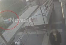 Πειραιάς:-Βίντεο-ντοκουμέντο-από-την-τρελή-πορεία-του-20χρονου-οδηγού-που-παρέσυρε-πεζή-και-χτύπησε-8-οχήματα