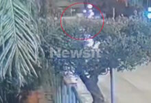 Βούλα:-Βίντεο-ντοκουμέντο-από-τη-σφοδρή-σύγκρουση-του-αυτοκίνητου-με-το-ταξί-της-55χρονης-που-σκοτώθηκε