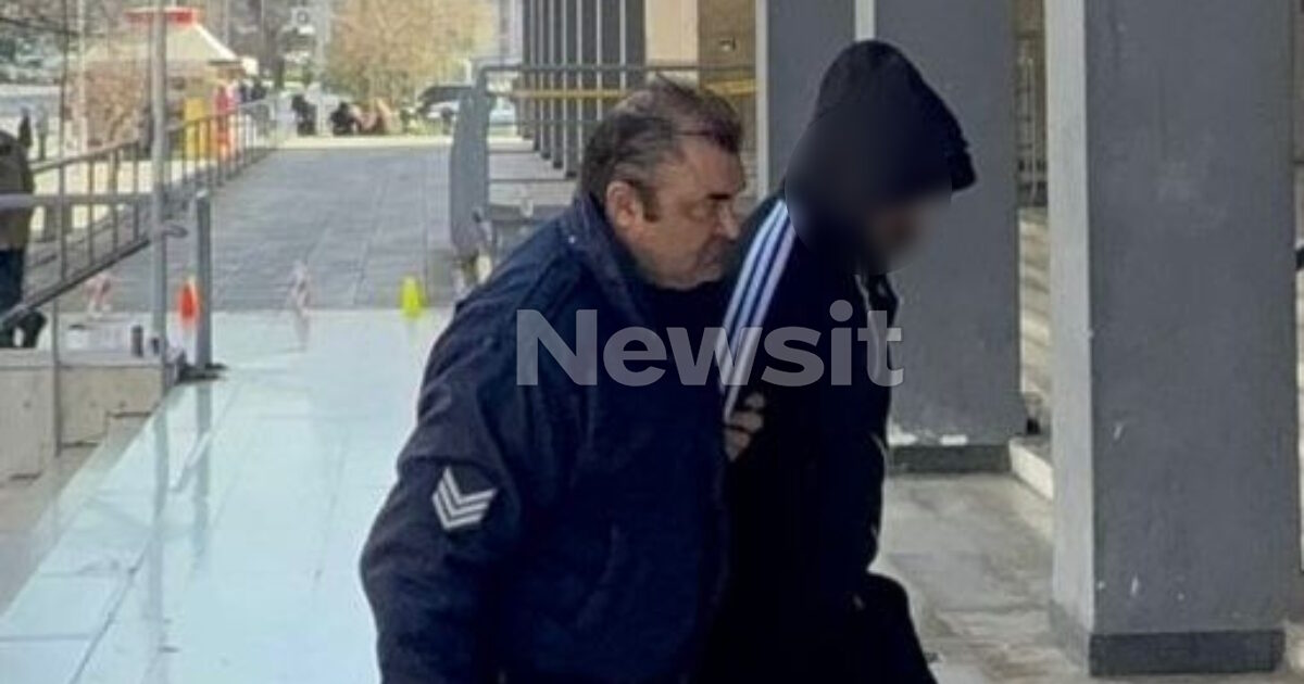 Θεσσαλονίκη:-«Είναι-συντετριμμένος,-δεν-έκανε-κόντρες»,-είπε-η-αδερφή-του-27χρονου-που-απολογείται-για-την-παράσυρση-του-25χρονου