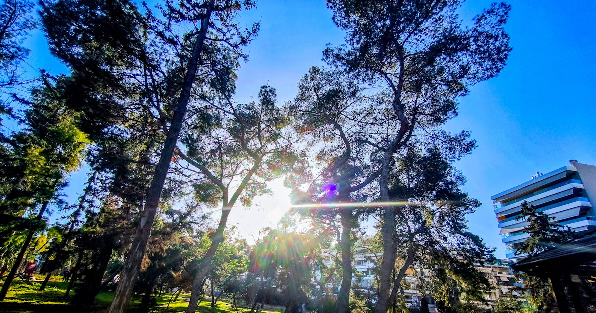 Καιρός-σήμερα:-Ηλιοφάνεια-με-πρόσκαιρες-νεφώσεις-–-Πιθανότητα-για-βροχές-στα-ηπειρωτικά