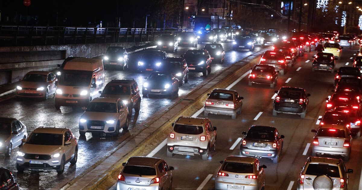 Κίνηση-στους-δρόμους:-«Στο-κόκκινο»-Κηφισός,-Αττική-οδός,-Λεωφόρος-Αθηνών-και-Κηφισίας