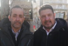 Το-«Ηλία-ρίχ’-το»-του-Νίκου-Χαρδαλιά-και-το-viral-βίντεο-από-την-υπό-κατασκευή-πλατεία-Γαλατσίου