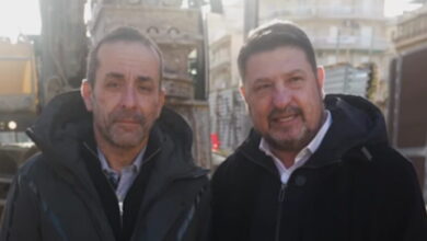 Το-«Ηλία-ρίχ’-το»-του-Νίκου-Χαρδαλιά-και-το-viral-βίντεο-από-την-υπό-κατασκευή-πλατεία-Γαλατσίου