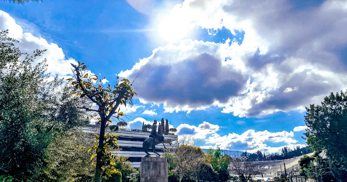 Καιρός-αύριο:-Τοπικές-βροχές-στα-δυτικά-–-Λιακάδα-στις-υπόλοιπες-περιοχές