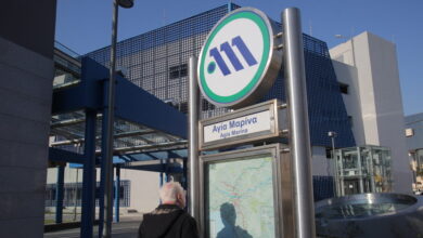 Ληστές-απείλησαν-με-όπλο-επιβάτες-στο-μετρό-της-Αγίας-Μαρίνας,-τους-έκλεψαν,-μπήκαν-στο-τούνελ-και-σταμάτησαν-την-κυκλοφορία