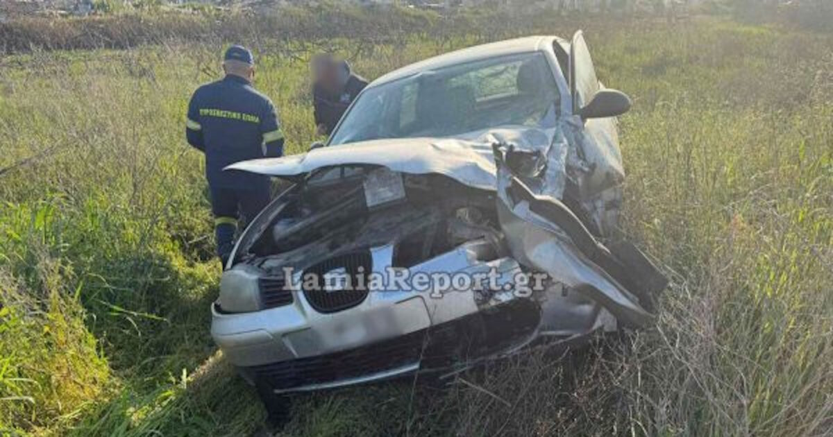 Λαμία:-Δύο-αυτοκίνητα-συγκρούστηκαν-μετωπικά-–-Στο-νοσοκομείο-τρεις-τραυματίες