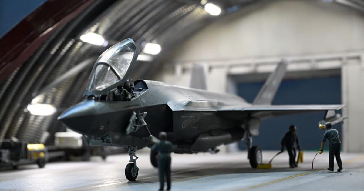 Νίκος-Δένδιας:-Νέα-εξοπλιστικά-προγράμματα-για-την-αεράμυνα-–-f-35,-f-16-viper-και-εκσυγχρονισμός-φρεγατών-meko