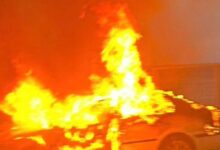 Αλθέα:-Αυτοκίνητο-τυλίχτηκε-στις-φλόγες-στην-λεωφόρο-Αθηνών-–-Σουνίου