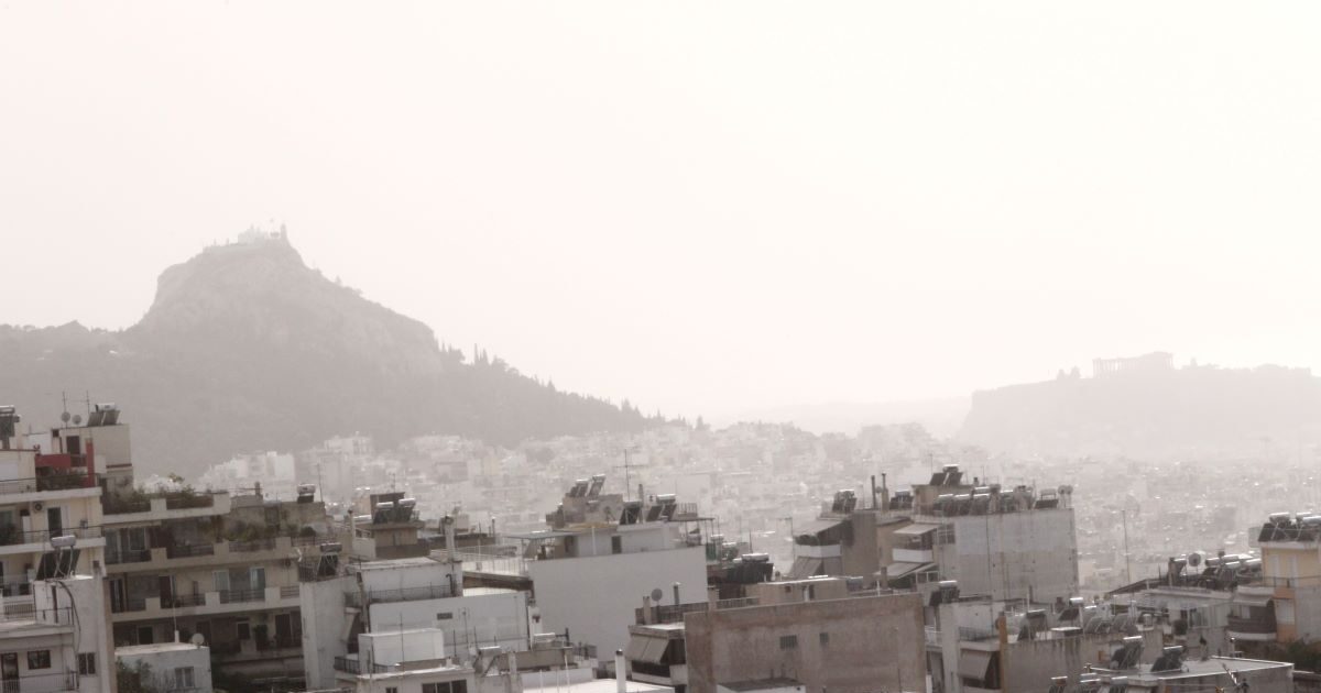 Αφρικανική-σκόνη-από-τη-Λιβύη-και-την-Αίγυπτο-φτάνει-στην-Ελλάδα-και-φέρνει-λασποβροχές-–-Ποιες-περιοχές-θα-χτυπήσει-το-φαινόμενο
