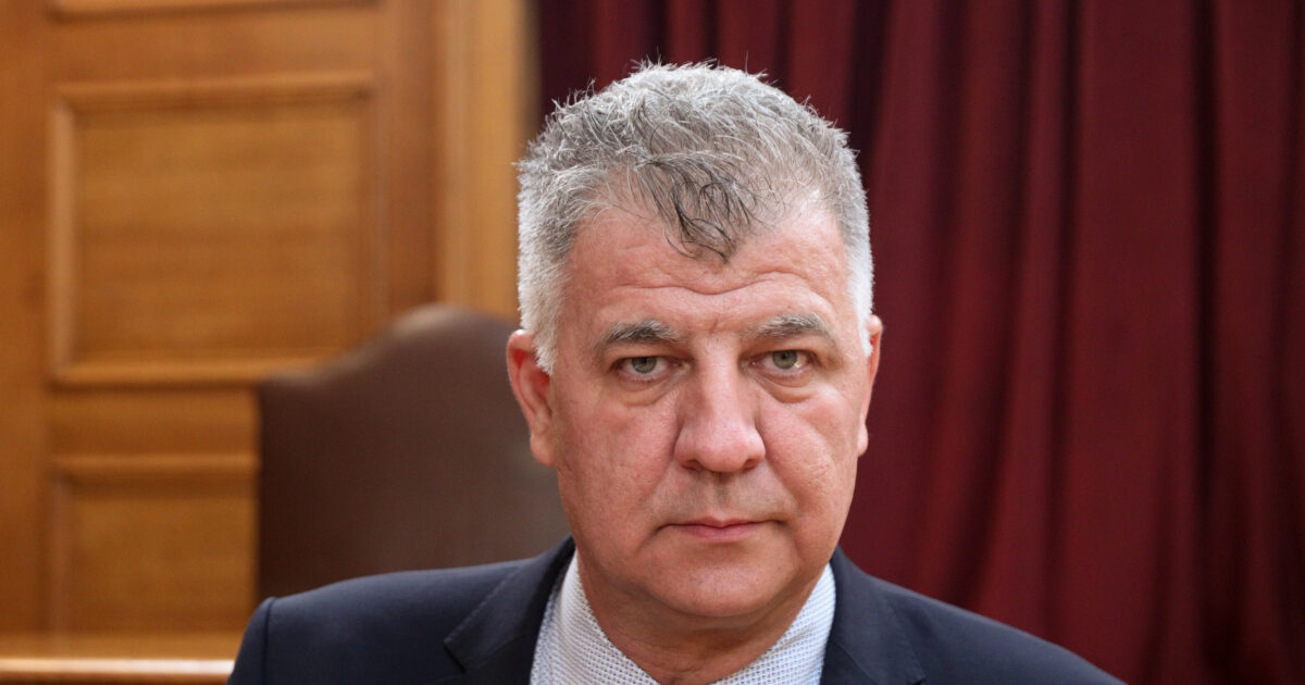 Σημανδράκος-για-ΟΠΕΚΕΠΕ:-«Πιο-πολλά-τα-αιγοπρόβατα-στην-Κρήτη,-από-τις-μύγες»