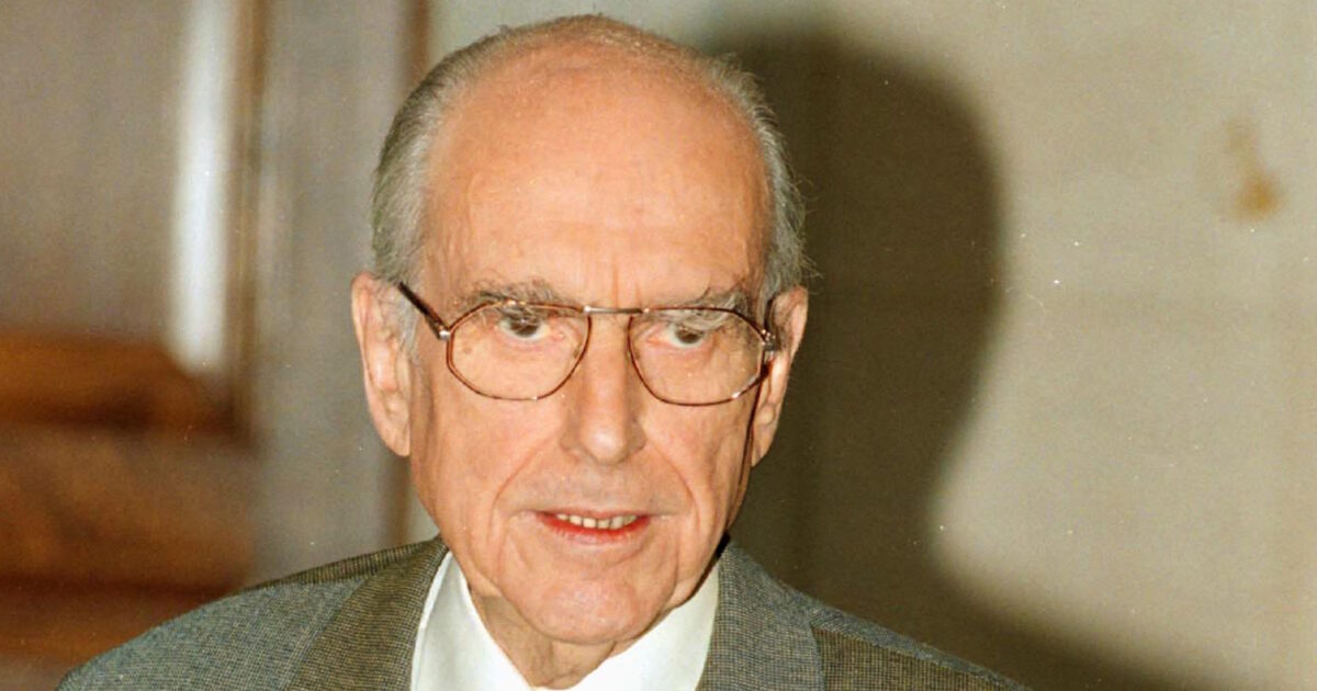 Ανδρέας-Παπανδρέου:-Πέθανε-ο-Κώστας-Μαρκάρης,-ο-έμπιστος-οδηγός-του-πρώην-πρωθυπουργού-με-μια-ζωή-μυθιστορηματική