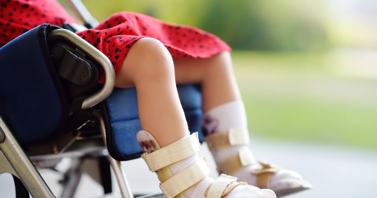 Μητέρα-καταγγέλλει-διευθύντρια-σχολείου-για-περιθωριοποίηση-της-ΑμεΑ-κόρης-της:-«Δεν-την-αφήνει-να-βγει-στο-προαύλιο»