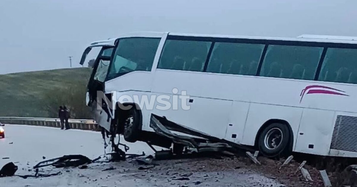 Φθιώτιδα:-Θρήνος-για-τον-21χρονο-που-σκοτώθηκε-στο-τροχαίο-–-«Το-μπροστινό-τμήμα-του-αυτοκινήτου-δεν-υπήρχε»