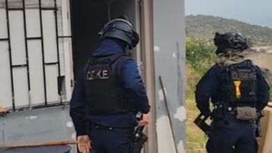 Μεγάλη-επιχείρηση-της-ΕΛΑΣ-σε-Ασπρόπυργο-και-Μάνδρα:-9-συλλήψεις,-ξηλώθηκαν-300-μέτρα-καλώδια-για-ρευματοκλοπή