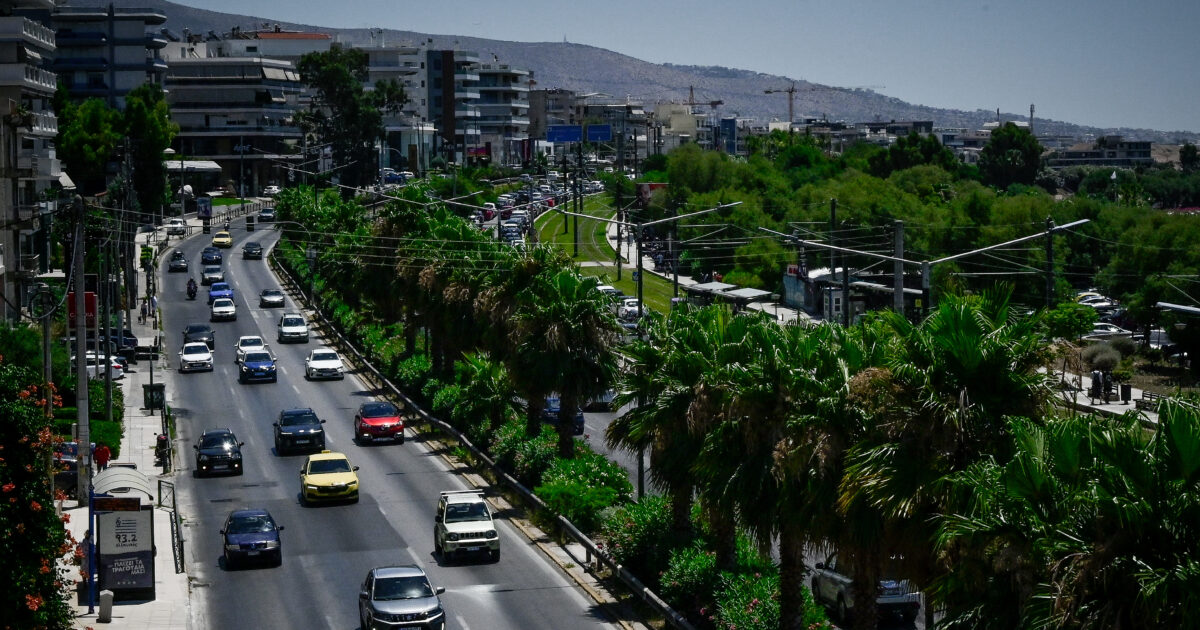 Καθυστερήσεις-στη-λεωφόρο-Ποσειδώνος-στο-ρεύμα-προς-Γλυφάδα-μετά-από-τροχαίο