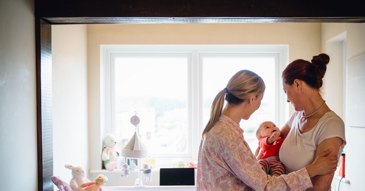 Το-ΣτΕ-αποφάσισε:-Νόμιμη-και-με-τη-«βούλα»-η-υιοθεσία-παιδιού-και-ο-πολιτικός-γάμος-ομόφυλων-ζευγαριών