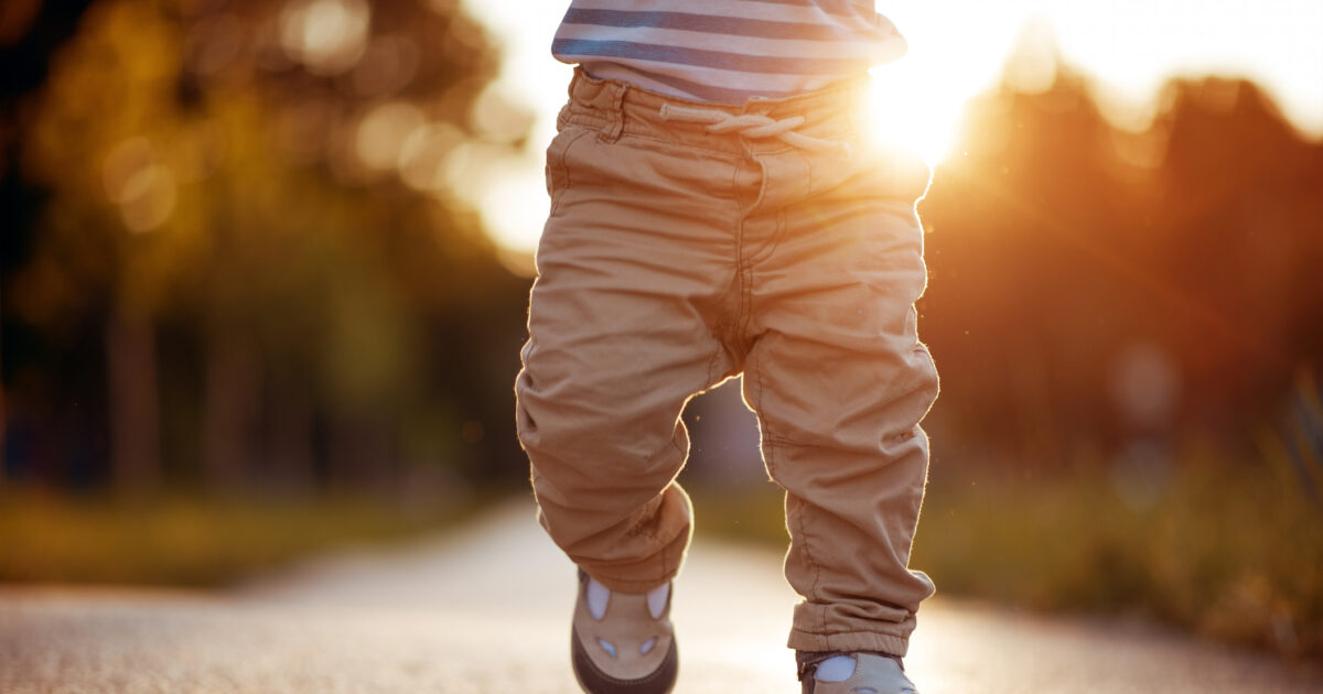 Θεσσαλονίκη:-Παιδάκι-2,5-ετών έφυγε-από-το-σπίτι-του-και-περιφερόταν-στον-δρόμο-–-Συνελήφθη-η-μητέρα