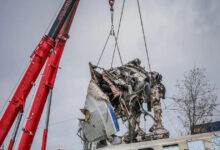 Τέμπη:-Την-Δευτέρα-στη-Λάρισα-η-έναρξη-της-μεγάλης-δίκης-–-Τι-προσδοκούν-οι-συγγενείς-των-57-νεκρών-της-τραγωδίας