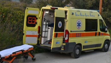 Πλαταμώνας:-Κολώνα-φωτισμού-καταπλάκωσε-6χρονο-στη-μαρίνα