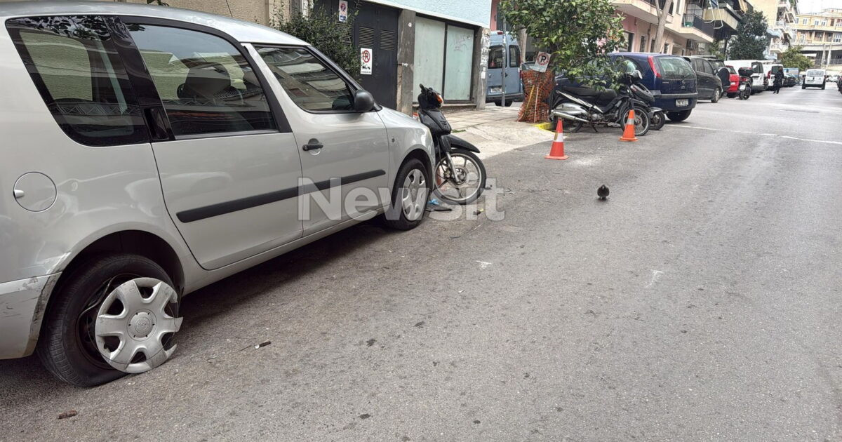 Αμπελόκηποι:-40χρονη-πήρε-«παραμάζωμα»-14-οχήματα-προσπαθώντας-να-παρκάρει-–-Ήταν-υπό-την-επήρεια-αλκοόλ