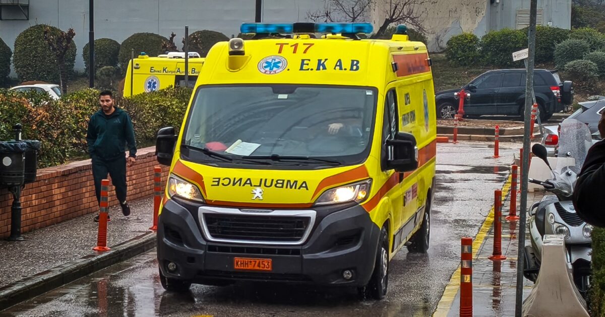 Ιωάννινα:-Πέθανε-ο-αστυνομικός-που-αυτοπυροβολήθηκε-με-το-υπηρεσιακό-του-όπλο-στο-Αστυνομικό-Μέγαρο