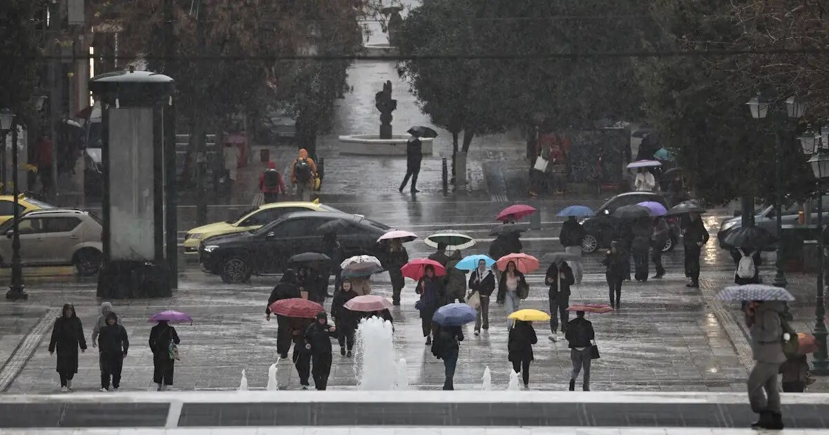 Καιρός-αύριο:-Βροχές-και-στα-δυτικά-καταιγίδες,-η-θερμοκρασία-έως-τους-17-βαθμούς