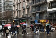 Καιρός-σήμερα:-Βροχές-και-στα-δυτικά-καταιγίδες,-η-θερμοκρασία-έως-τους-17-βαθμούς-–-Αναλυτική-πρόγνωση