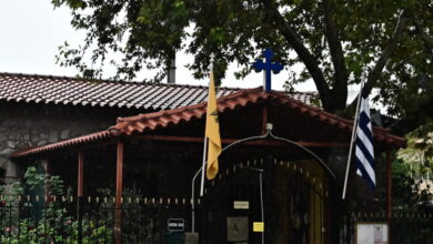 Φωτιά-στην-αποθήκη-της-εκκλησίας-του-«ιερέα»-youtuber-στη-Λιοσίων-–-Καταστράφηκε-η-σκεπή