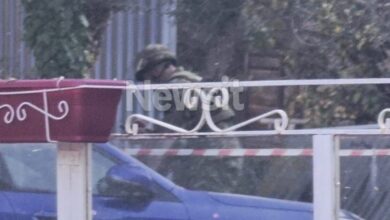 Πεύκη:-Ολοκληρώθηκε-η-επιχείρηση-εξουδετέρωσης-της-οβίδας-του-Β’-Παγκοσμίου-Πολέμου-που-βρήκαν-παιδιά-σε-οικοδομή