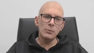 Ο-Κώστας-Σινάνης-επέστρεψε-στο-δημαρχείο-του-Αη-Στράτη:-Είχε-διαγνωστεί-με-καρκίνο-και-έκανε-χημειοθεραπείες-–-Το-μήνυμά-του