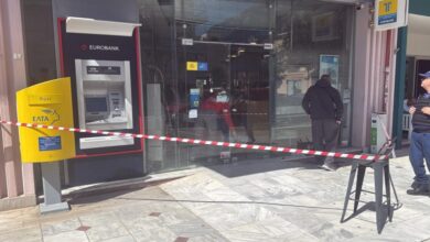 Λουτράκι:-«Μου-κόλλησε-το-καλάσνικοφ-και-μου-είπε-σταμάτα»-λέει-αυτόπτης-μάρτυρας-για-τη-ληστεία-στα-ΕΛΤΑ