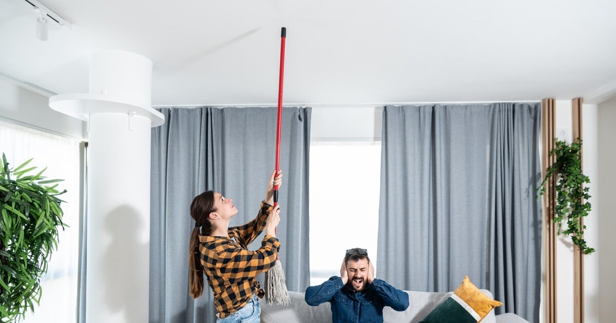 Αλλάζουν-οι-ώρες-κοινής-ησυχίας-από-1η-Απριλίου:-Τι-απαγορεύεται-από-το-Νόμο-και-ποιές-είναι-οι-ποινές