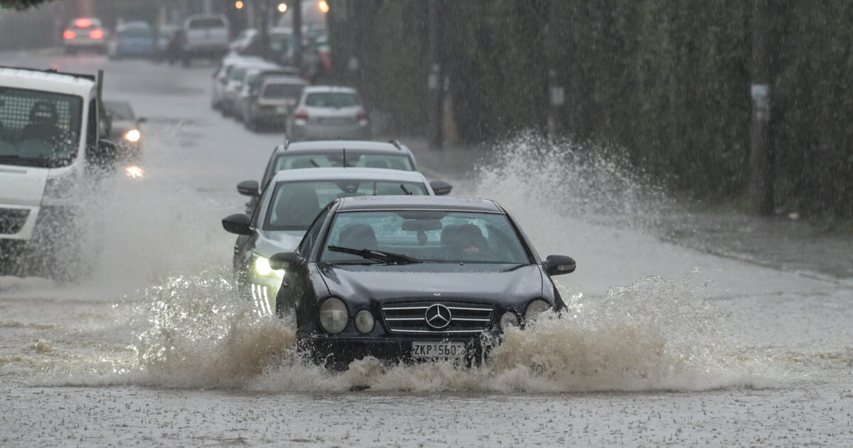 Η-κακοκαιρία-«deborah»-φέρνει-ισχυρές-καταιγίδες-σε-6-περιοχές-μέχρι-την-Κυριακή-–-Στο-επίκεντρο-η-Αττική-σήμερα