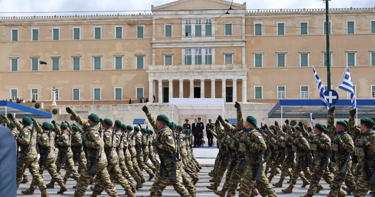 Ένοπλες-Δυνάμεις:-Καθορίστηκε-με-ΚΥΑ-το-κόστος-και-η-υγειονομική-δαπάνη-που-καταβάλλεται-προκαταβολικά-στα-στελέχη