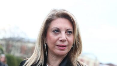 Μαρία-Καρυστιανού:-«Δε-θα-δεχτούμε-να-παρακολουθούμε-τη-δίκη-στην-κάτω-αίθουσα,-από-την-τηλεόραση»