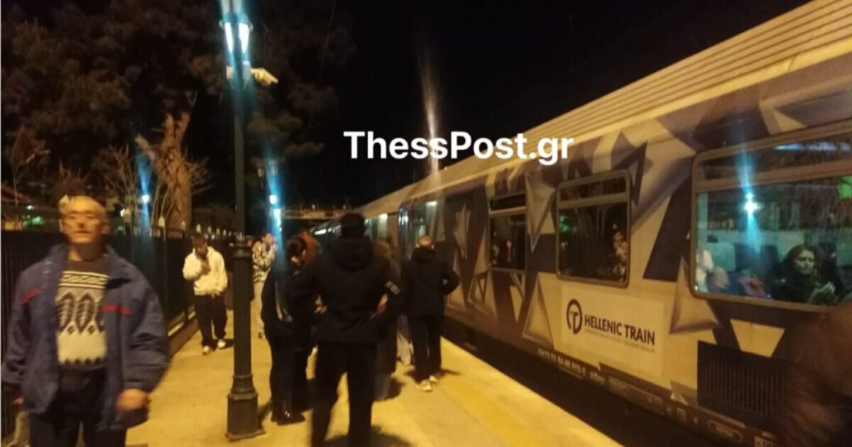 Ακινητοποιήθηκε-τρένο-στην-Οινόη-λόγω-βλάβης:-Ταλαιπωρία-για-εκατοντάδες-επιβάτες-–-Δείτε-εικόνες